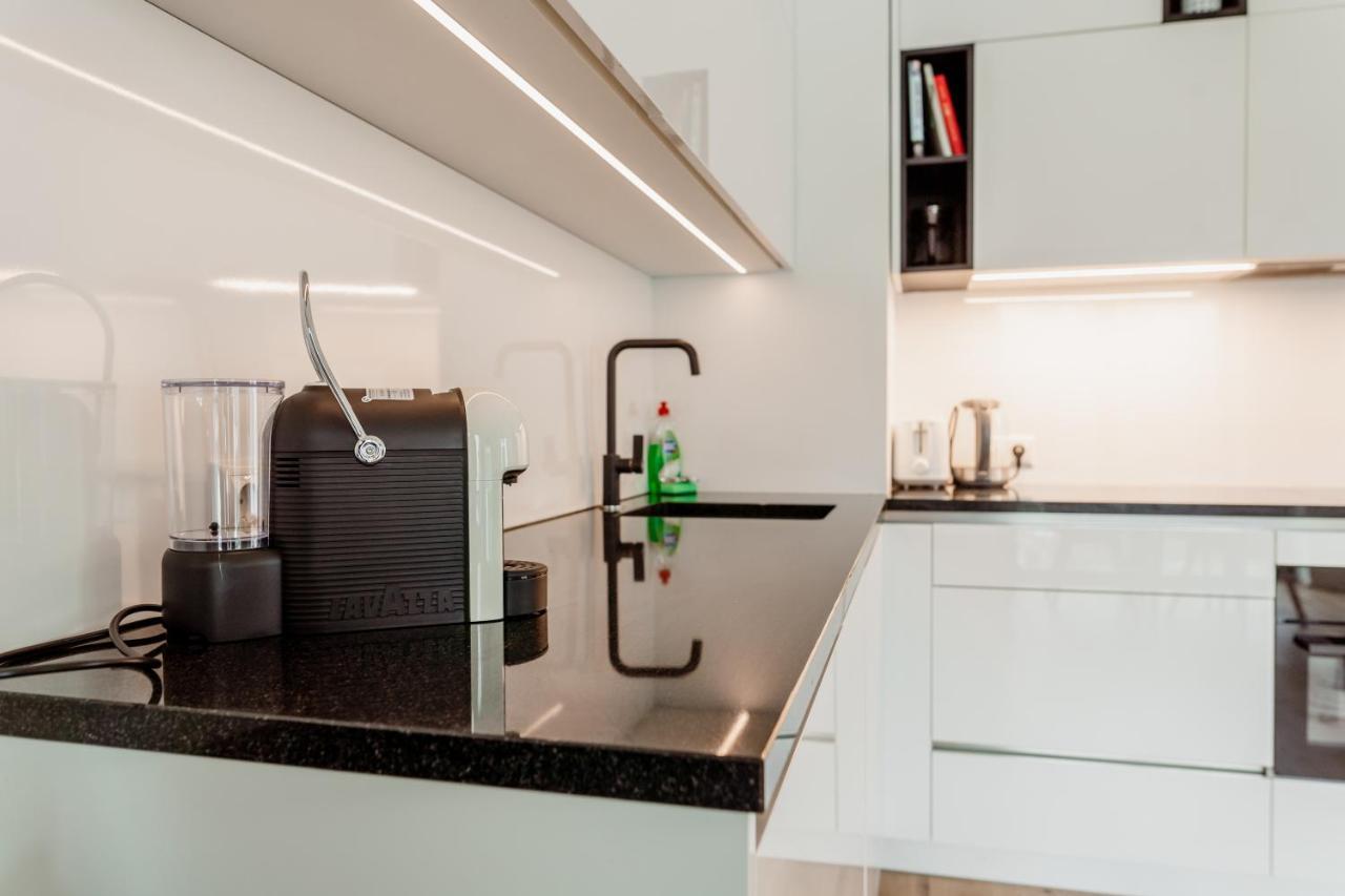 Dream Stay - Modern Apartments In City Centre Tallinn Buitenkant foto