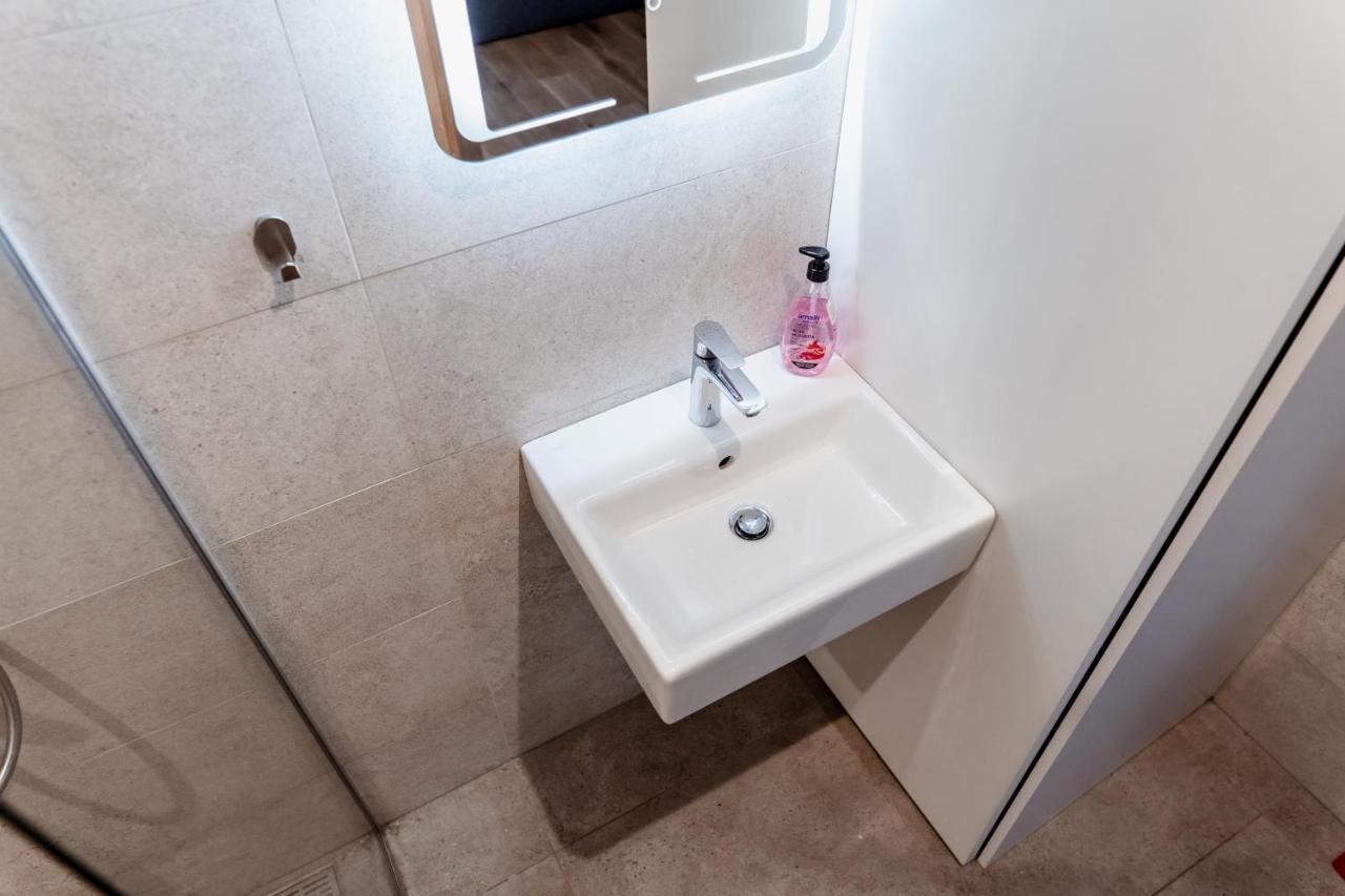 Dream Stay - Modern Apartments In City Centre Tallinn Buitenkant foto